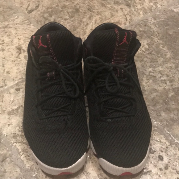 Jordan boys basketball shoes - Picture 1 of 6